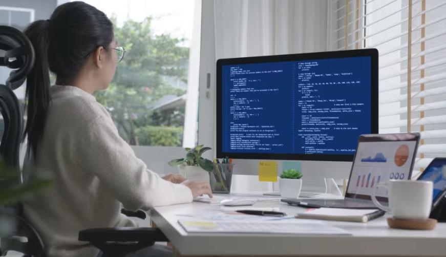 万秀区企业数字化解决方案:机器学习赋能商业模式升级的核心路径